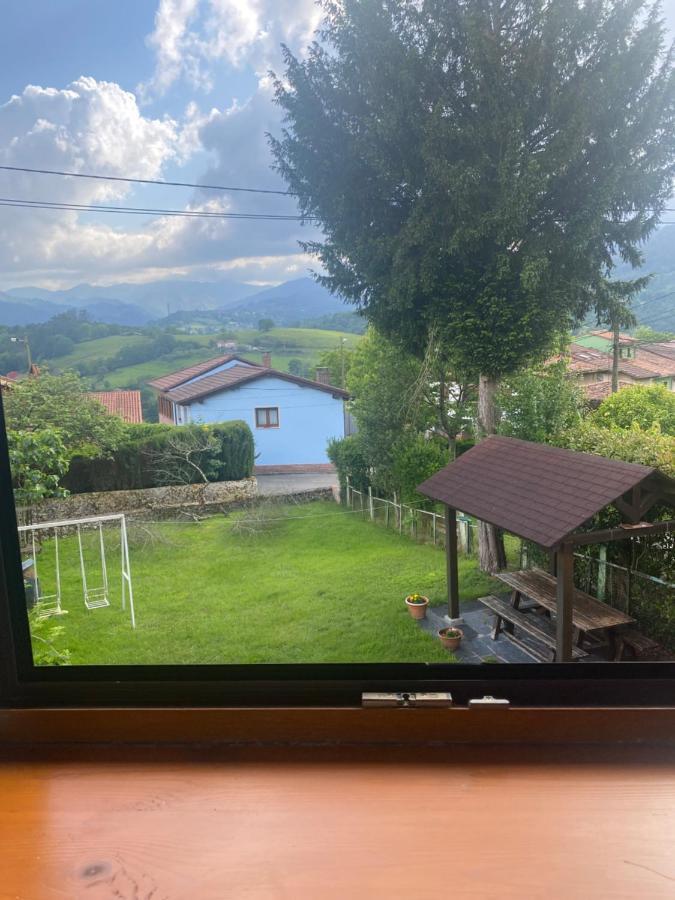 Casa Luisa Biedes, Pilona Villa Infiesto Bagian luar foto