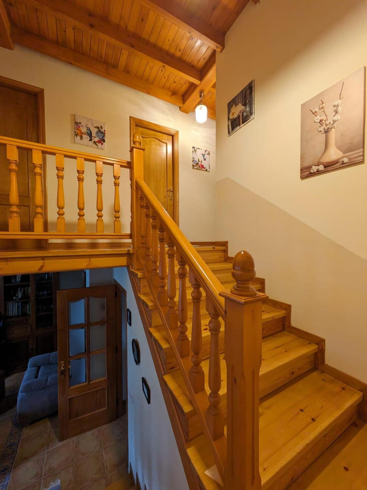 Casa Luisa Biedes, Pilona Villa Infiesto Bagian luar foto